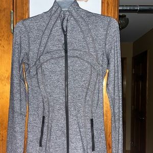 Lululemon define jacket size 4